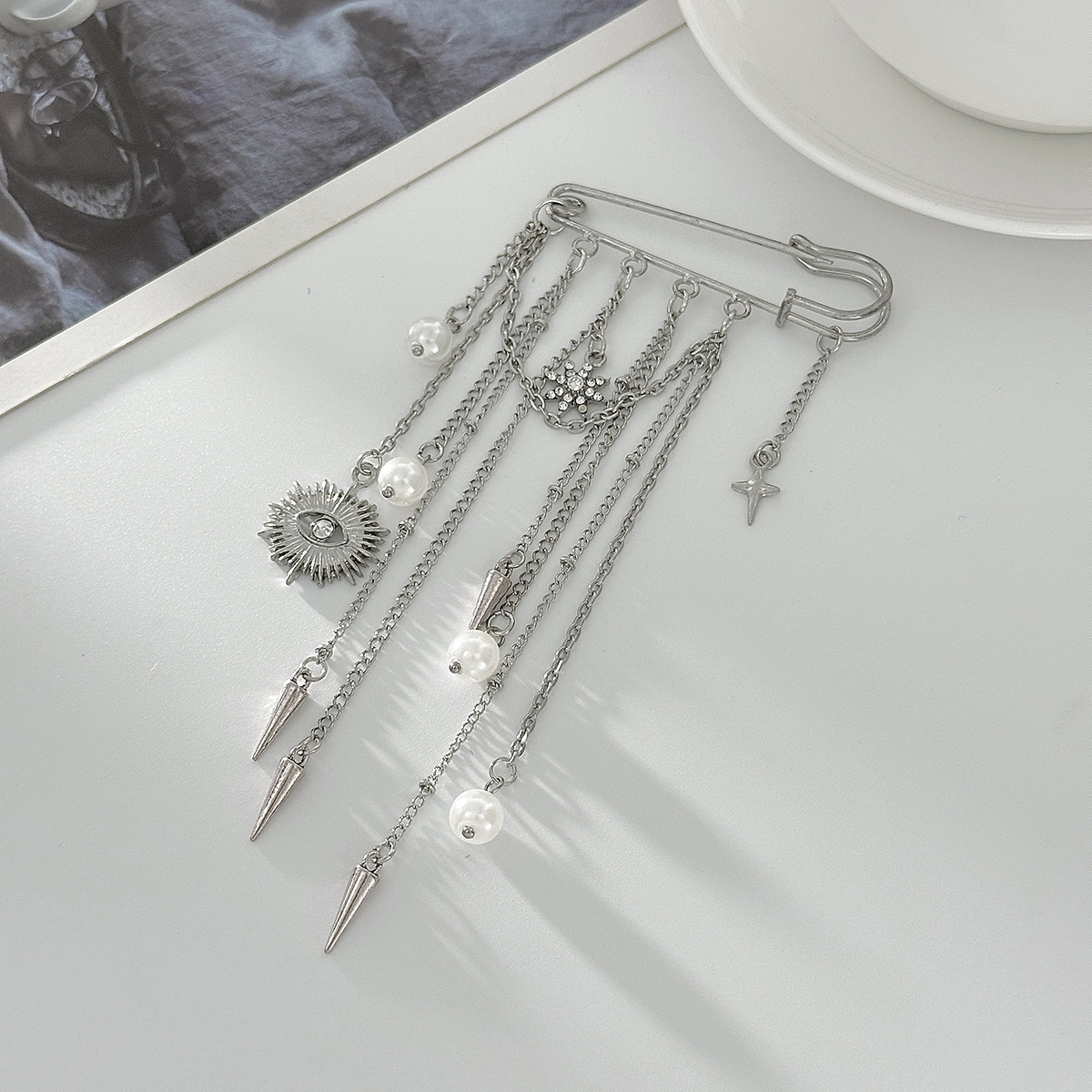 Imitation Pearl Brooch Elegant - Women'S Formal Wear Accessories ulasan dan harga